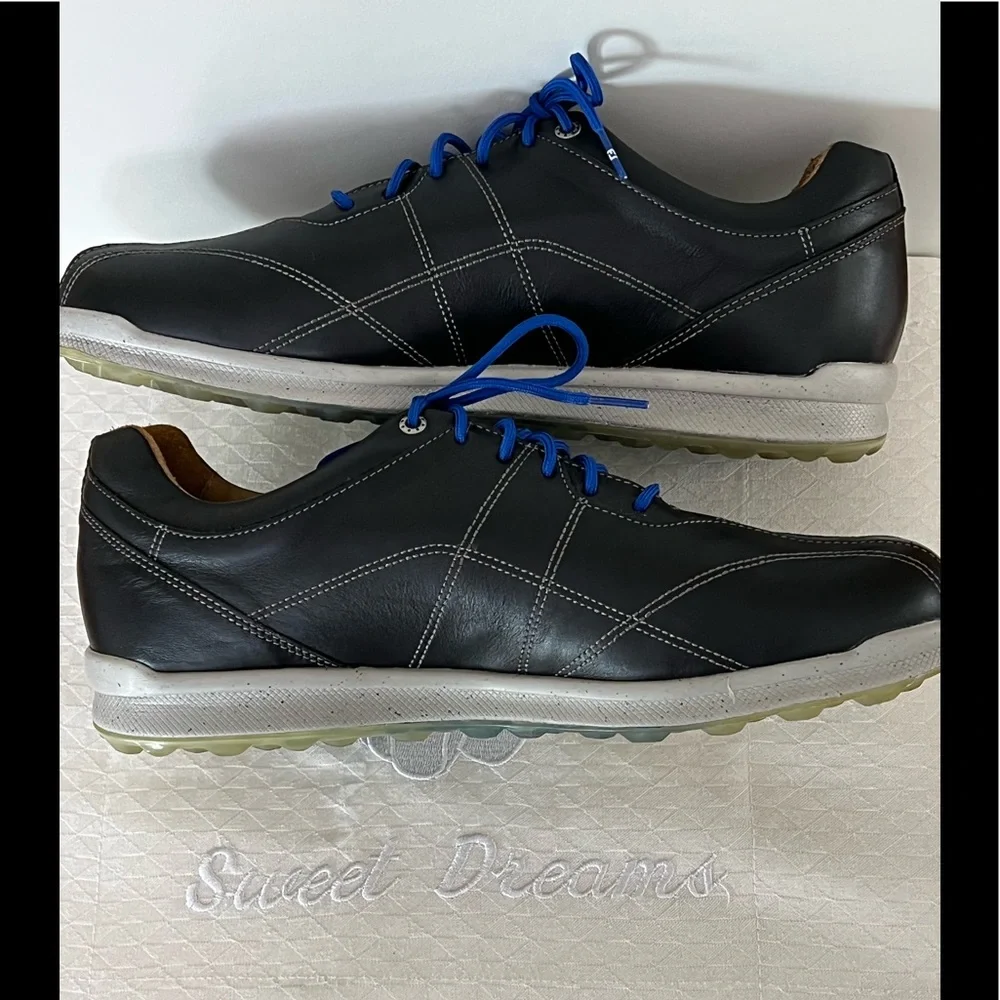 Mens size 11 FOOT JOY VERSALUXE all leather golf shoe. No longer made. - Picture 2 of 10
